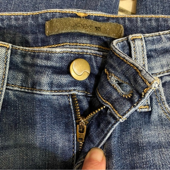 Joe’s Jeans Lonnie Style The Charlie High Rise Skinny Ankle Distressed Jeans - Picture 4 of 7